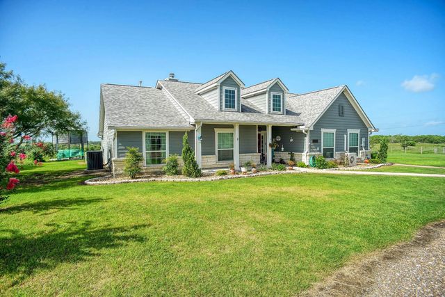 1940 County Road 335, Shiner, TX 77984