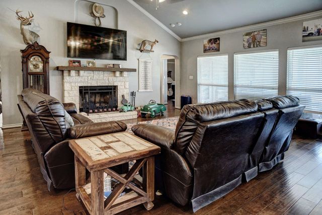 1940 County Road 335, Shiner, TX 77984