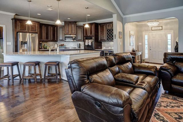 1940 County Road 335, Shiner, TX 77984