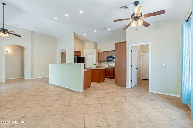 622 W Tremolo Lane, Oro Valley, AZ 85737