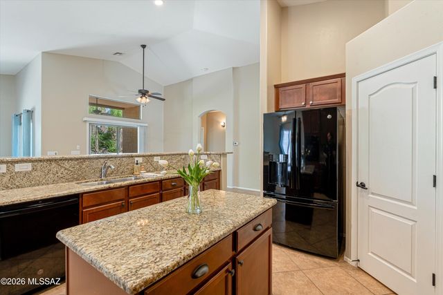 622 W Tremolo Lane, Oro Valley, AZ 85737
