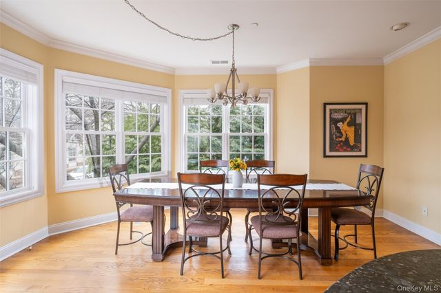 31 1st Street, Pelham, NY 10803