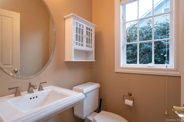 31 1st Street, Pelham, NY 10803