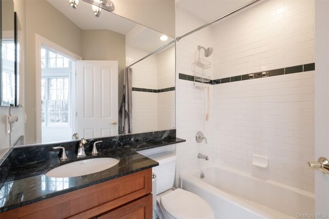 31 1st Street, Pelham, NY 10803
