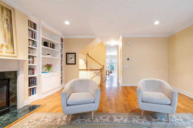31 1st Street, Pelham, NY 10803