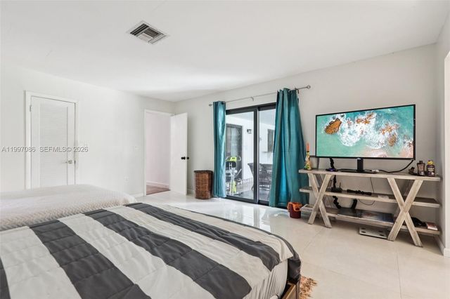 314 NE 85th St, El Portal, FL 33138