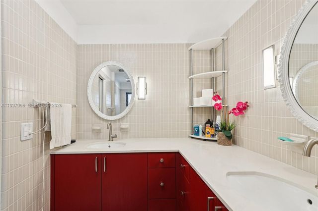 314 NE 85th St, El Portal, FL 33138