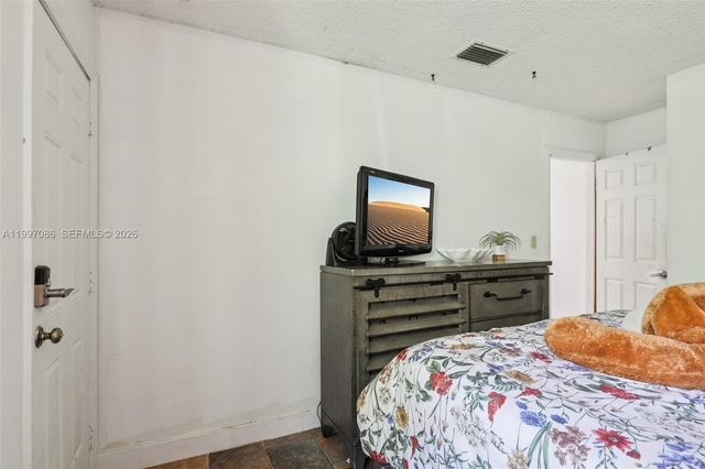 314 NE 85th St, El Portal, FL 33138