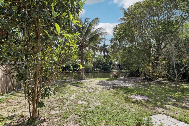 314 NE 85th St, El Portal, FL 33138