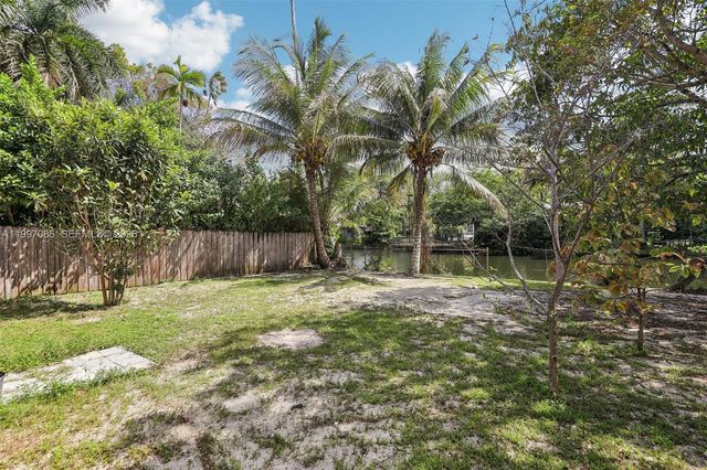 314 NE 85th St, El Portal, FL 33138