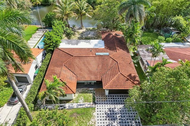 314 NE 85th St, El Portal, FL 33138