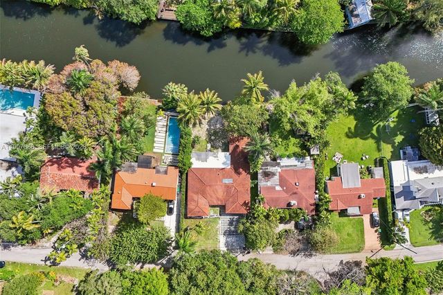 314 NE 85th St, El Portal, FL 33138