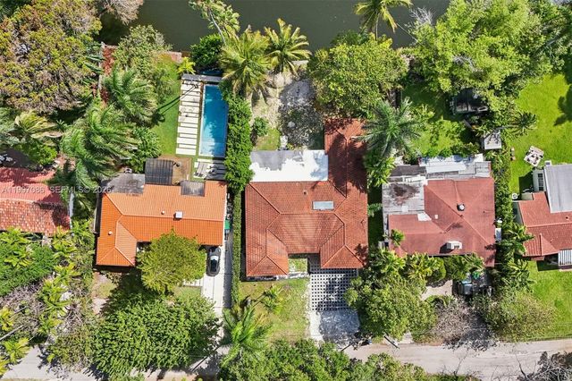 314 NE 85th St, El Portal, FL 33138