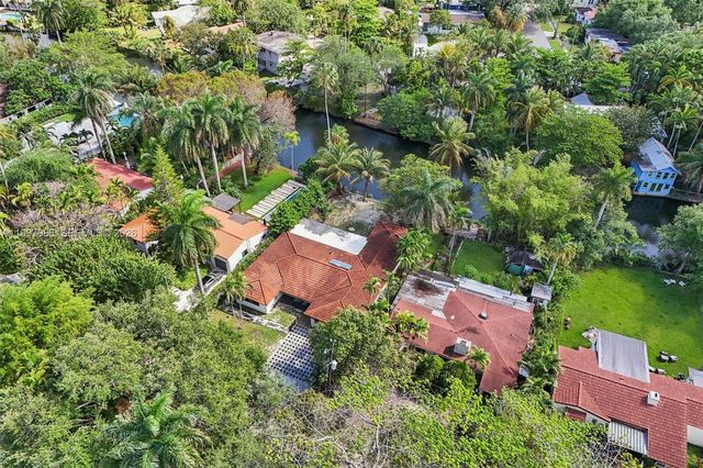 314 NE 85th St, El Portal, FL 33138