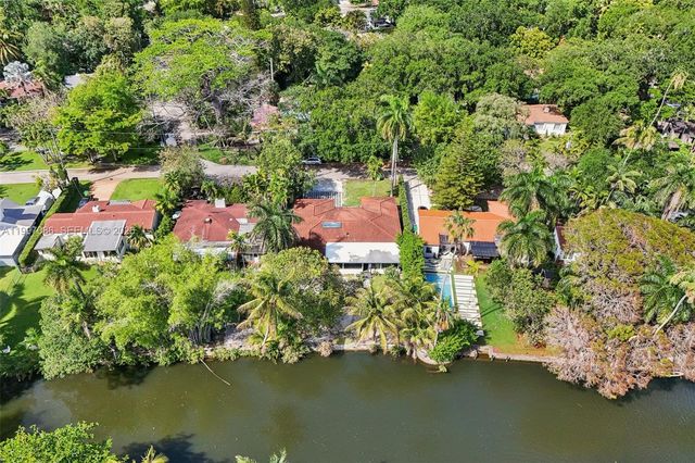 314 NE 85th St, El Portal, FL 33138