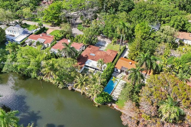 314 NE 85th St, El Portal, FL 33138