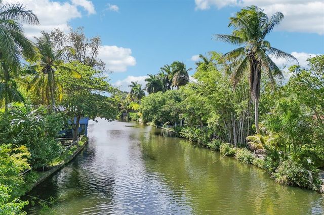 314 NE 85th St, El Portal, FL 33138