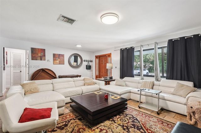 314 NE 85th St, El Portal, FL 33138