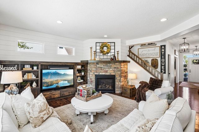 6321 151st Street, Savage, MN 55378