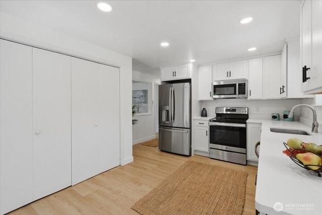 11515 26th Avenue SW, Seattle, WA 98146