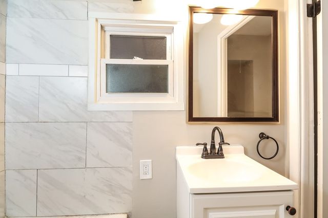 823 Collins Ave, Highland Park, PA 15206