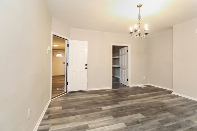 823 Collins Ave, Highland Park, PA 15206