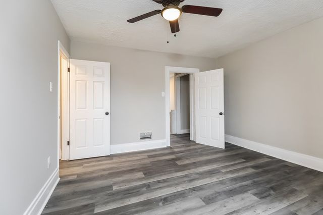 823 Collins Ave, Highland Park, PA 15206