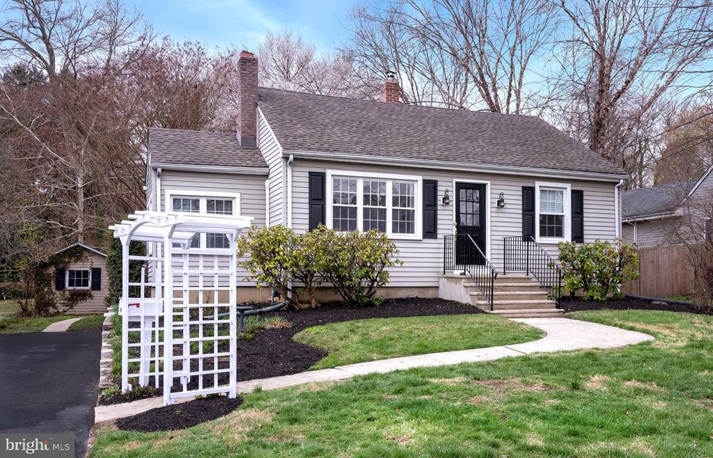 41 TITUS AVE, Lawrence Township, NJ 08648