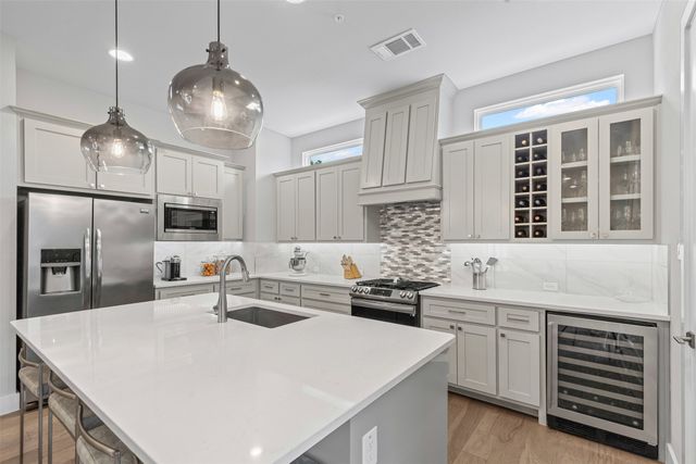 2741 Merrimac Street 101, Fort Worth, TX 76107