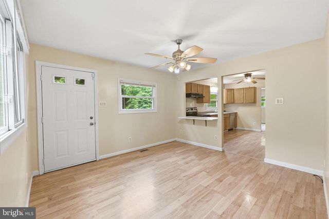 8402 SLEEPY HOLLOW RD, Fort Washington, MD 20744
