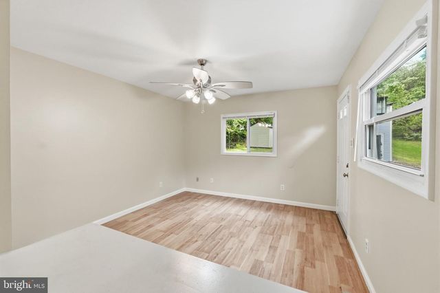 8402 SLEEPY HOLLOW RD, Fort Washington, MD 20744