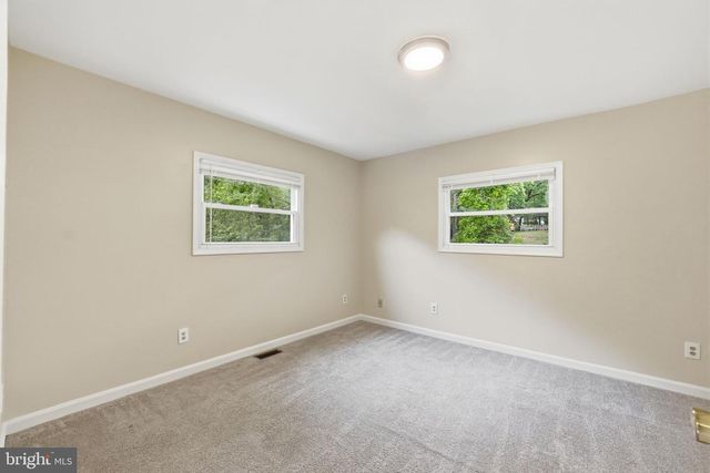 8402 SLEEPY HOLLOW RD, Fort Washington, MD 20744