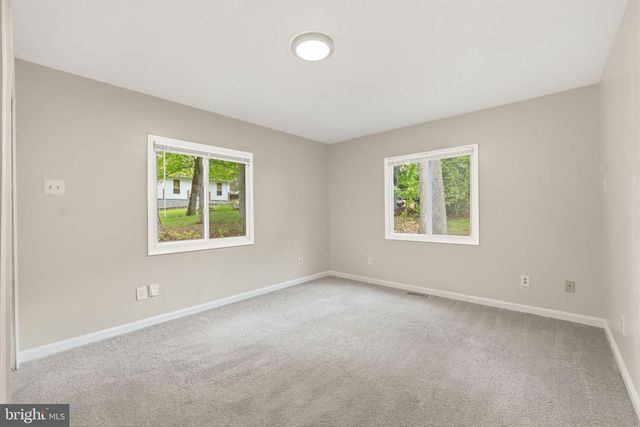 8402 SLEEPY HOLLOW RD, Fort Washington, MD 20744