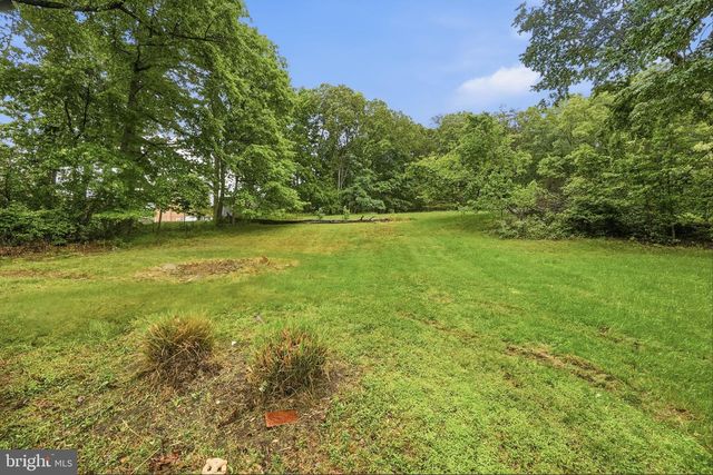 8402 SLEEPY HOLLOW RD, Fort Washington, MD 20744