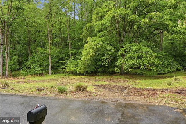 8402 SLEEPY HOLLOW RD, Fort Washington, MD 20744