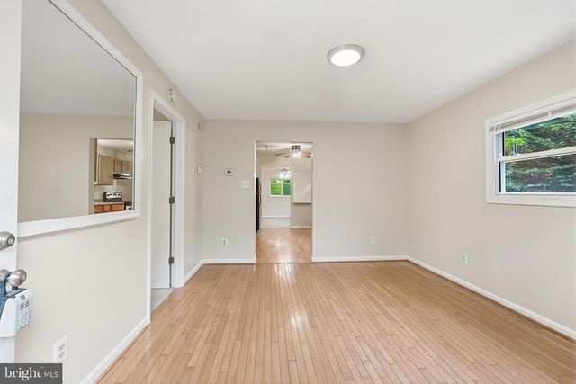 8402 SLEEPY HOLLOW RD, Fort Washington, MD 20744