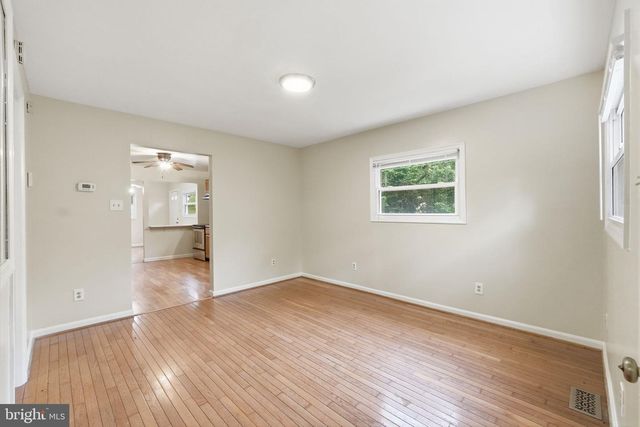 8402 SLEEPY HOLLOW RD, Fort Washington, MD 20744