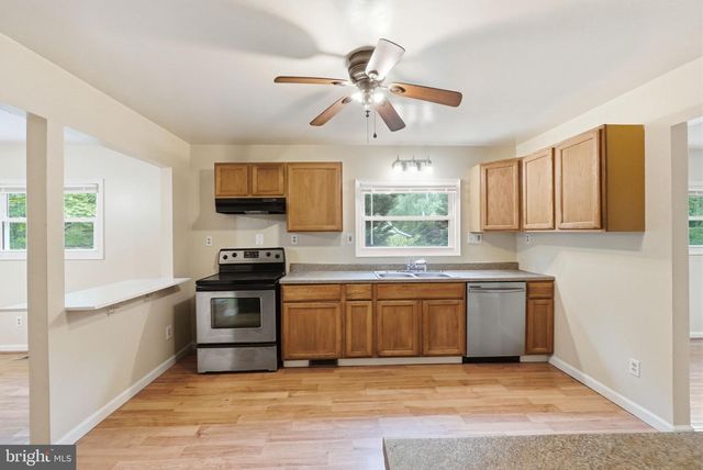 8402 SLEEPY HOLLOW RD, Fort Washington, MD 20744