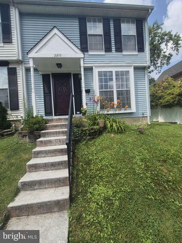 2210 S LOWELL ST, Arlington, VA 22206
