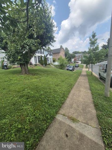 2210 S LOWELL ST, Arlington, VA 22206