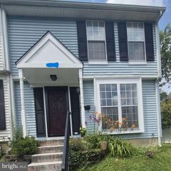 2210 S LOWELL ST, Arlington, VA 22206