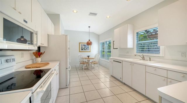 3799 MIRA LAGO DRIVE, Sarasota, FL 34238
