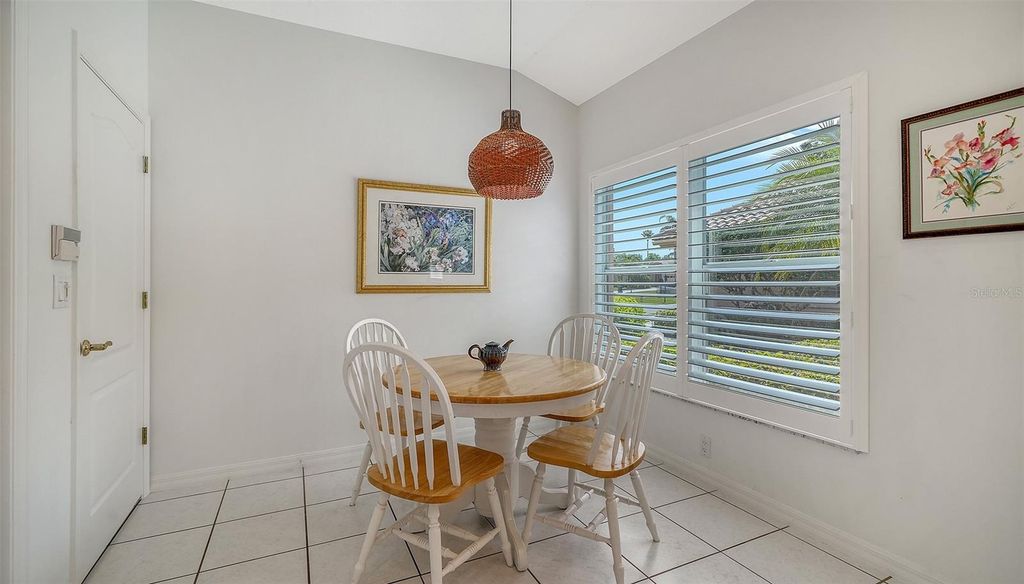 Image 21 of property listing at 3799 MIRA LAGO DRIVE, Sarasota, FL 34238