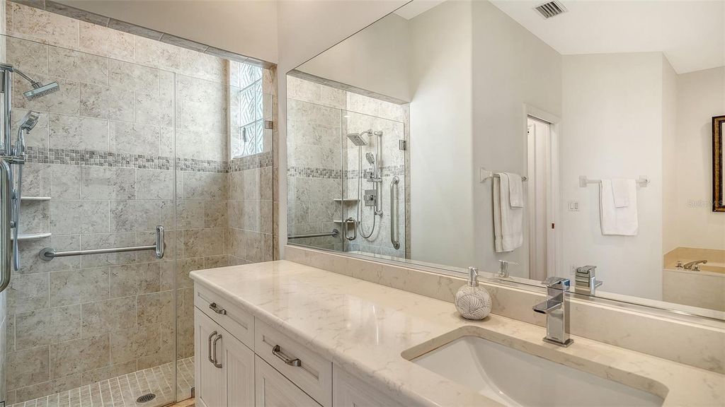 Image 30 of property listing at 3799 MIRA LAGO DRIVE, Sarasota, FL 34238