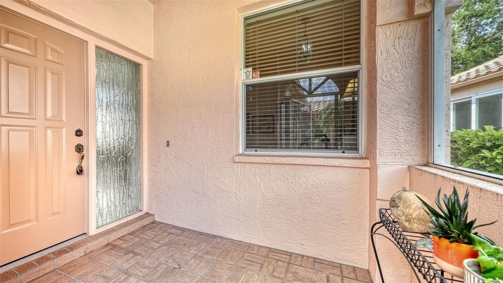 Image 5 of property listing at 3799 MIRA LAGO DRIVE, Sarasota, FL 34238