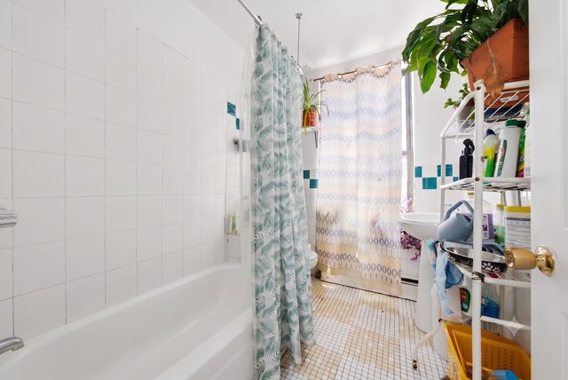 320 JACKSON Avenue, New York City, NY 10454