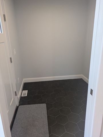 27 Orange Street 1, Boston, MA 02131