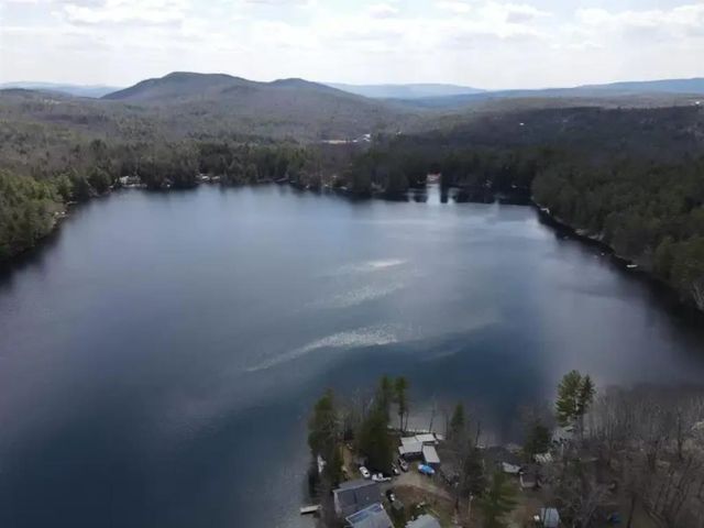 11 Indian Point Road, Croydon, NH 03773