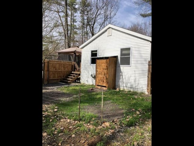 11 Indian Point Road, Croydon, NH 03773