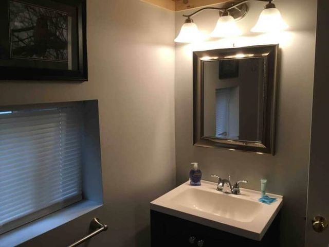 11 Indian Point Road, Croydon, NH 03773